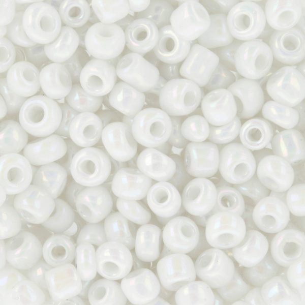 Бисер белый 3мм 10гр матовый с бензиновым покрытием (0401-0410)