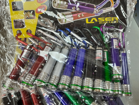 Брелок-лазер 3в1 с карабином