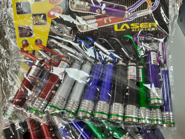 Брелок-лазер 3в1 с карабином