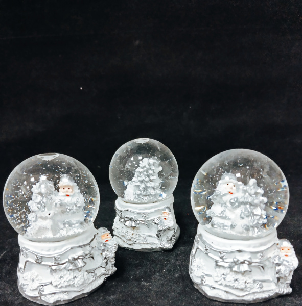 яСувенир Шар с водой Белый